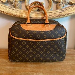Authentic Louis Vuitton Monogram Deauville Satchel